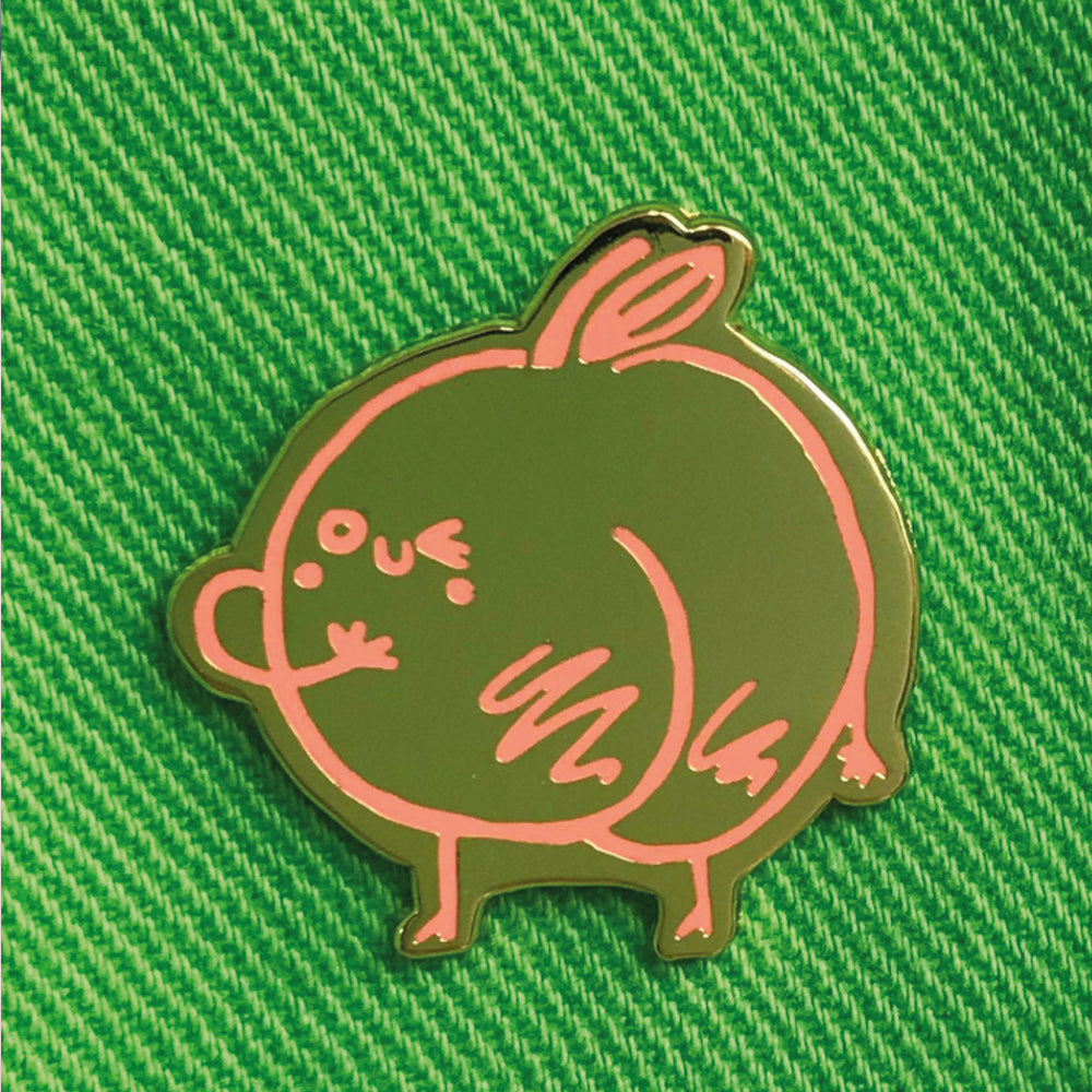 Lil' Peach Sassy Pin –– 2B or Not 2B