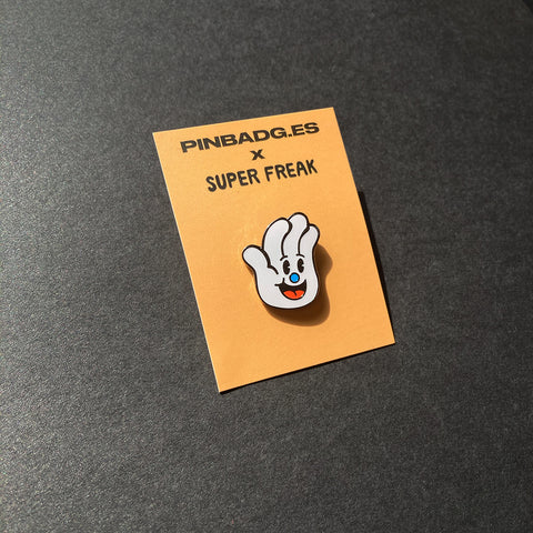 Heya Pin –– Pinbadg.es X Super Freak