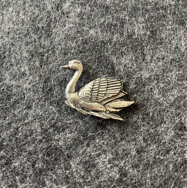 Vintage Swan Pin