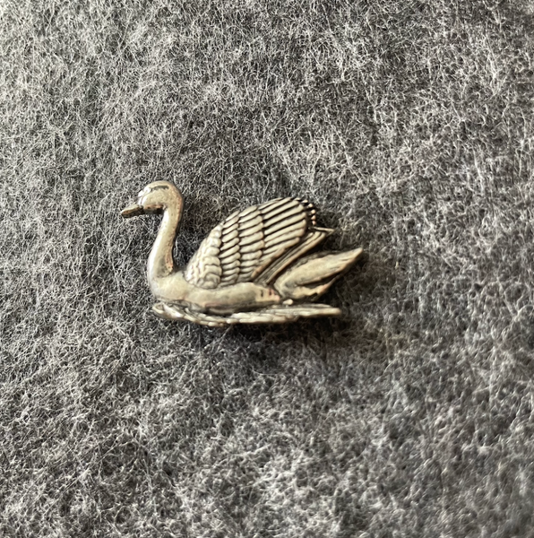 Vintage Swan Pin