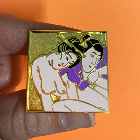 Japanese Lovers Pin –– Nakid Mag X Pinbadg.es